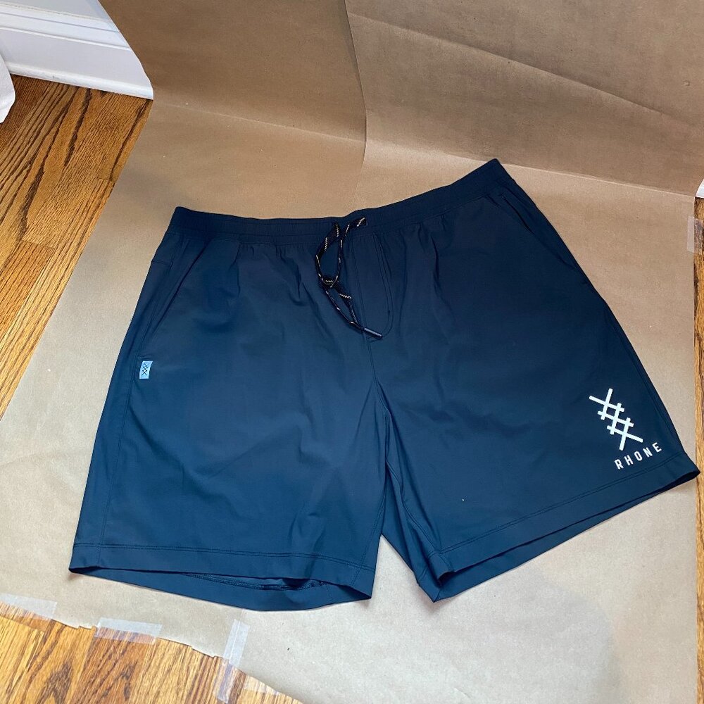 RHONE Lifestyle Short in Black